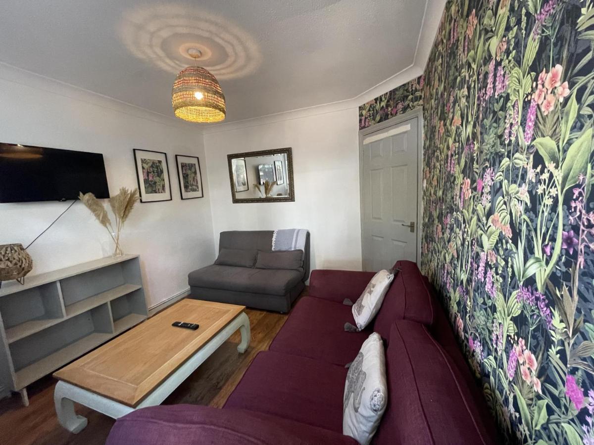Lovely 1 Bedroom With Garden * Londra